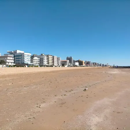 Lägenhet Jesolo Beach Apartment *