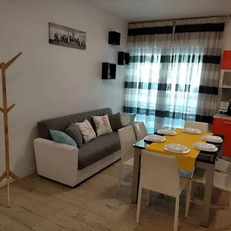 شقة Jesolo Beach Apartment *